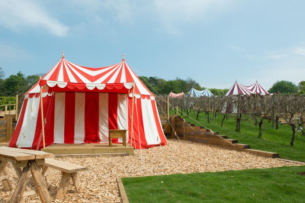 Leeds Castle Knights Glamping Otel Oda fotoğraf
